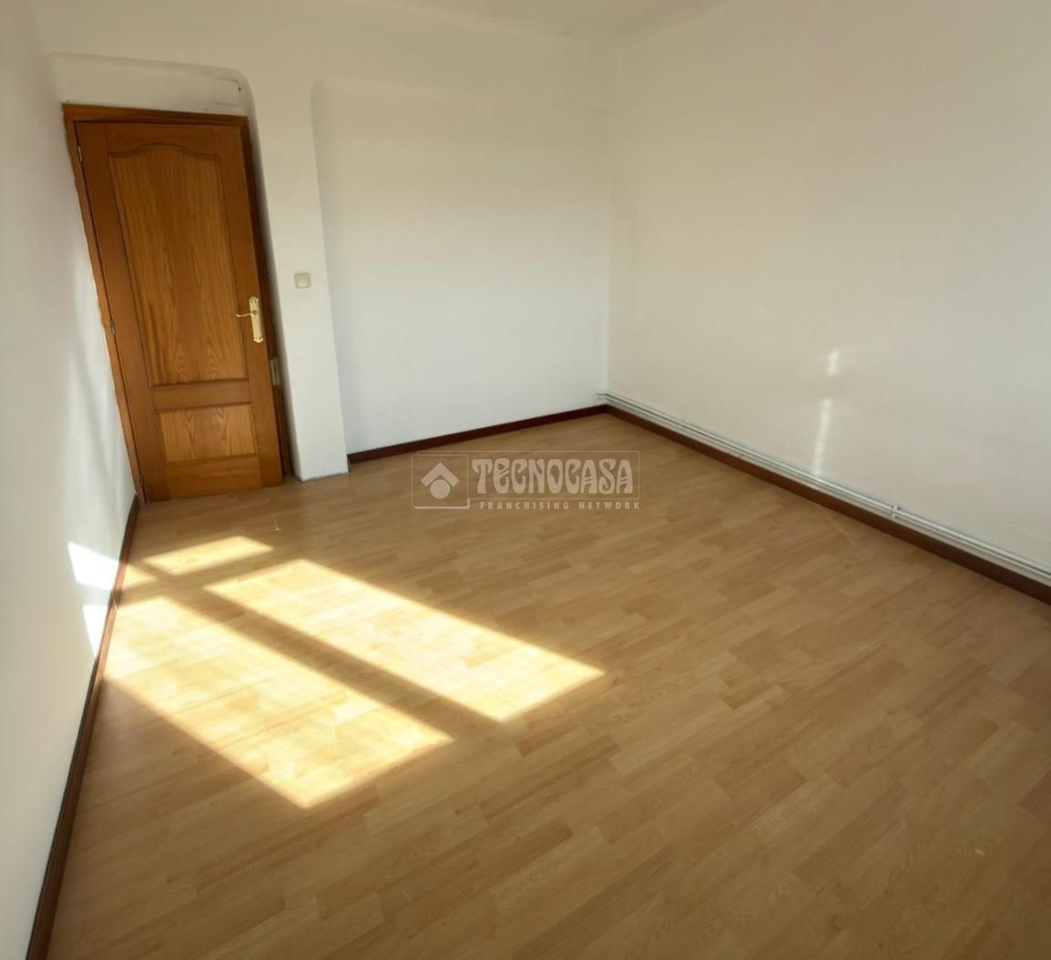 Bedroom of Flat for sale in Valladolid Capital  with Heating
