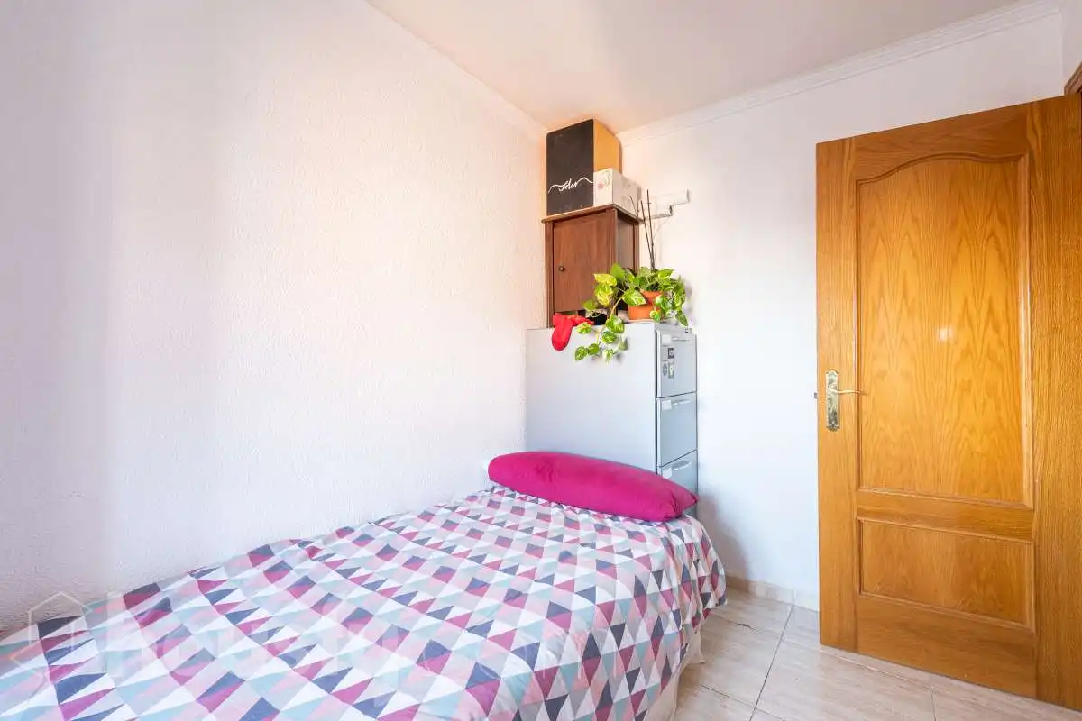 Schlafzimmer von Wohnung zur Miete in Latina