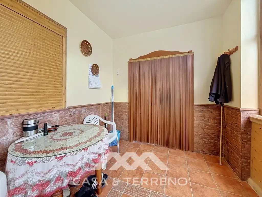 Cuina de Casa o xalet en venda en El Burgo amb Aire condicionat, Jardí privat i Moblat