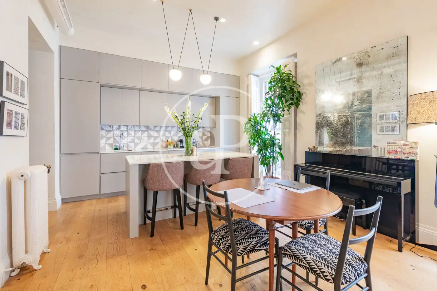Comedor de Piso en venta en Madrid con Calefacción y Amueblado