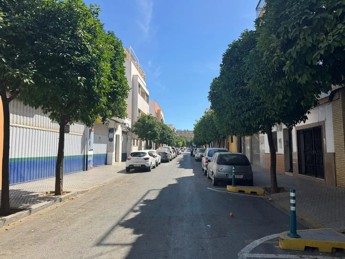 Exterior view of Houses for sale in Sevilla  with Terrace and Balcony