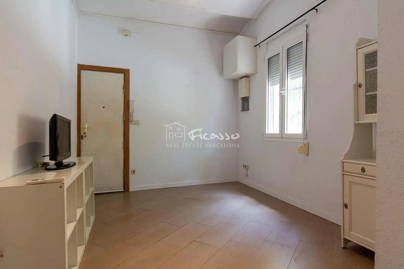 Bedroom of Flat for sale in Barcelona  with Air Conditioner, Heating and Oven
