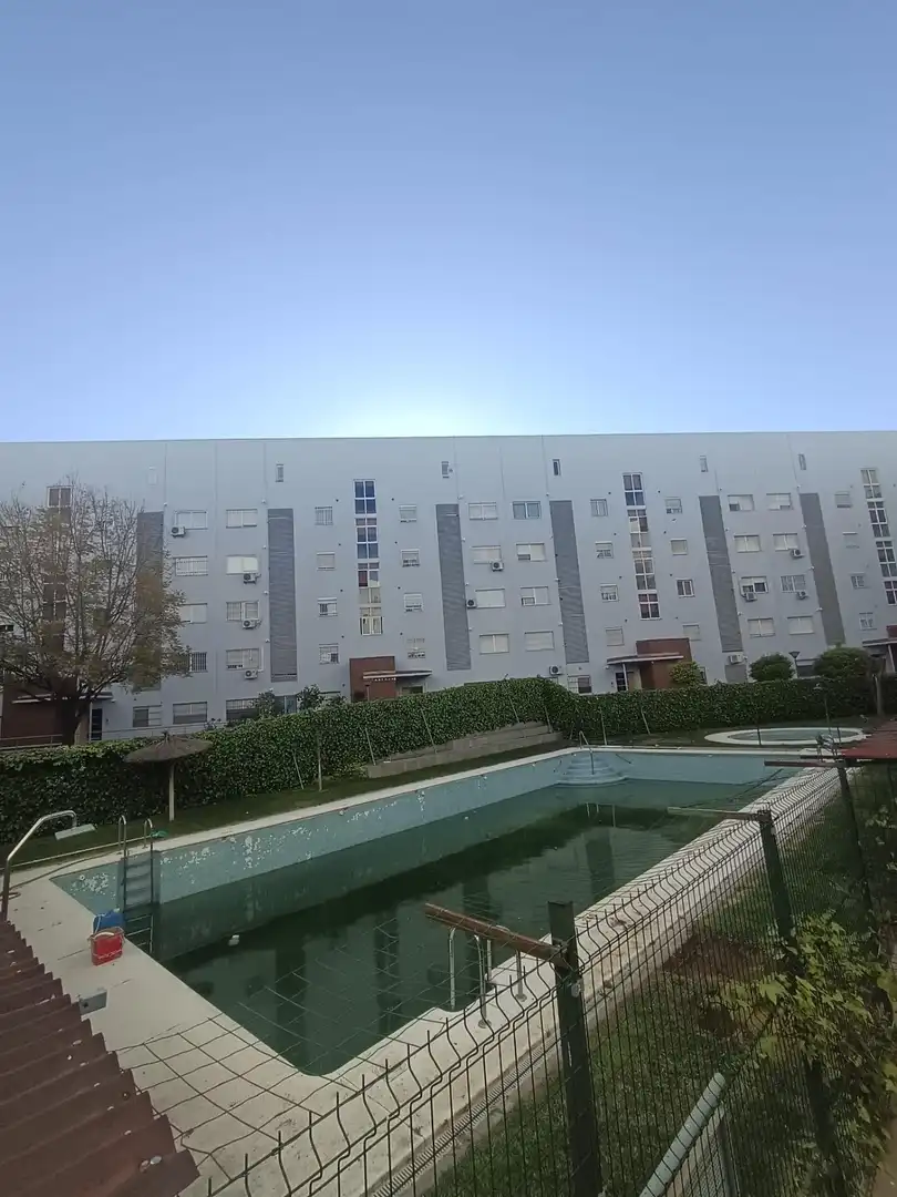 Exterior view of Duplexes for sale in Sevilla  with Air Conditioner and Community pool