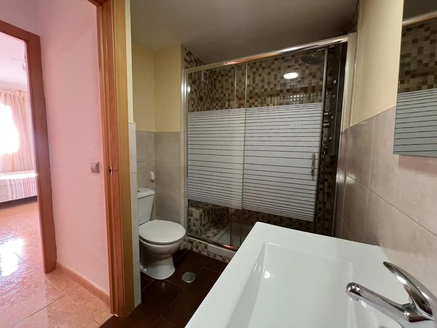 Badezimmer von Wohnung zur Miete in Córdoba mit Klimaanlage, Terrasse und Möbliert