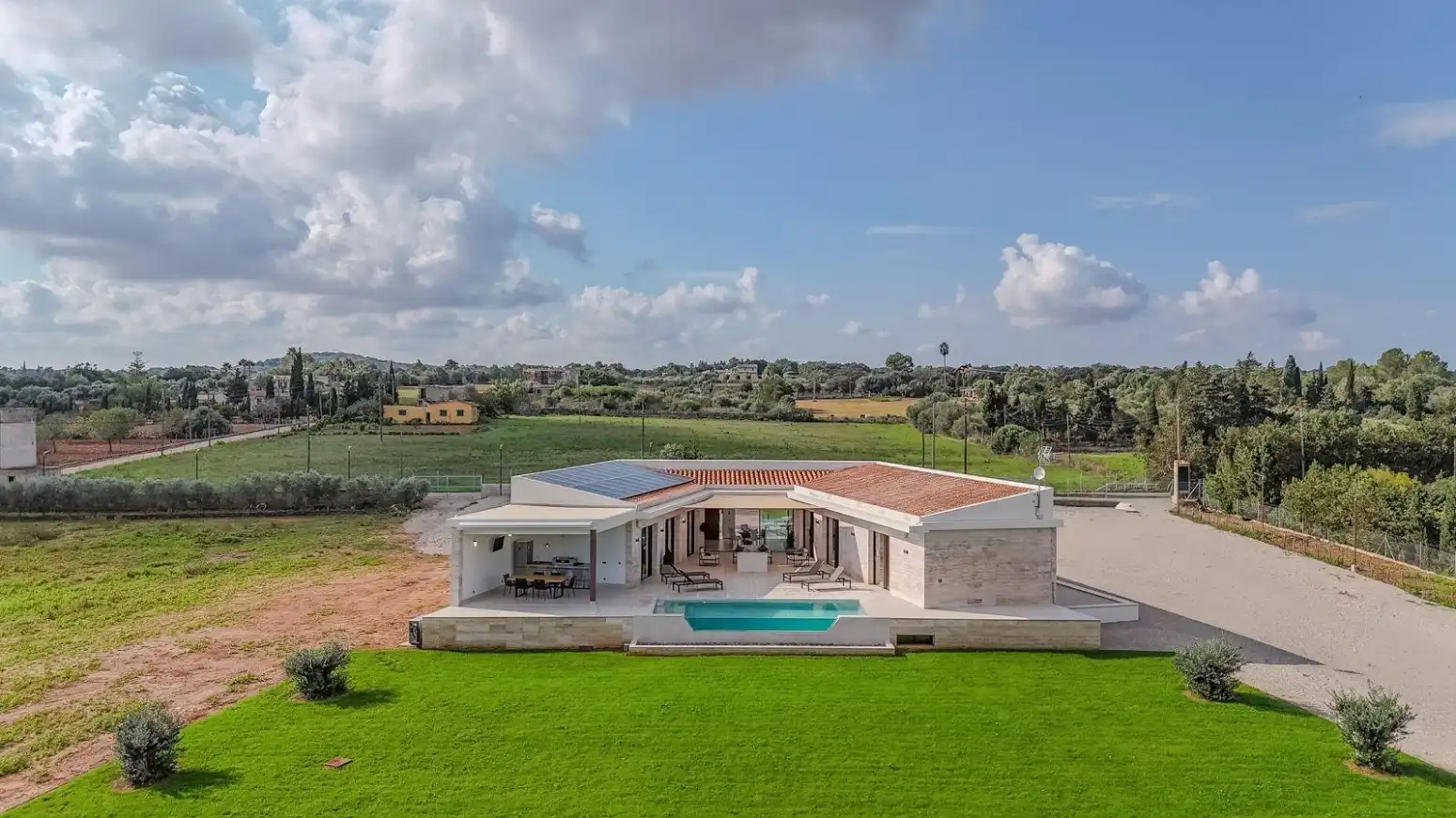 Vista exterior de Casa o chalet de alquiler en Muro con Aire acondicionado, Calefacción y Jardín privado