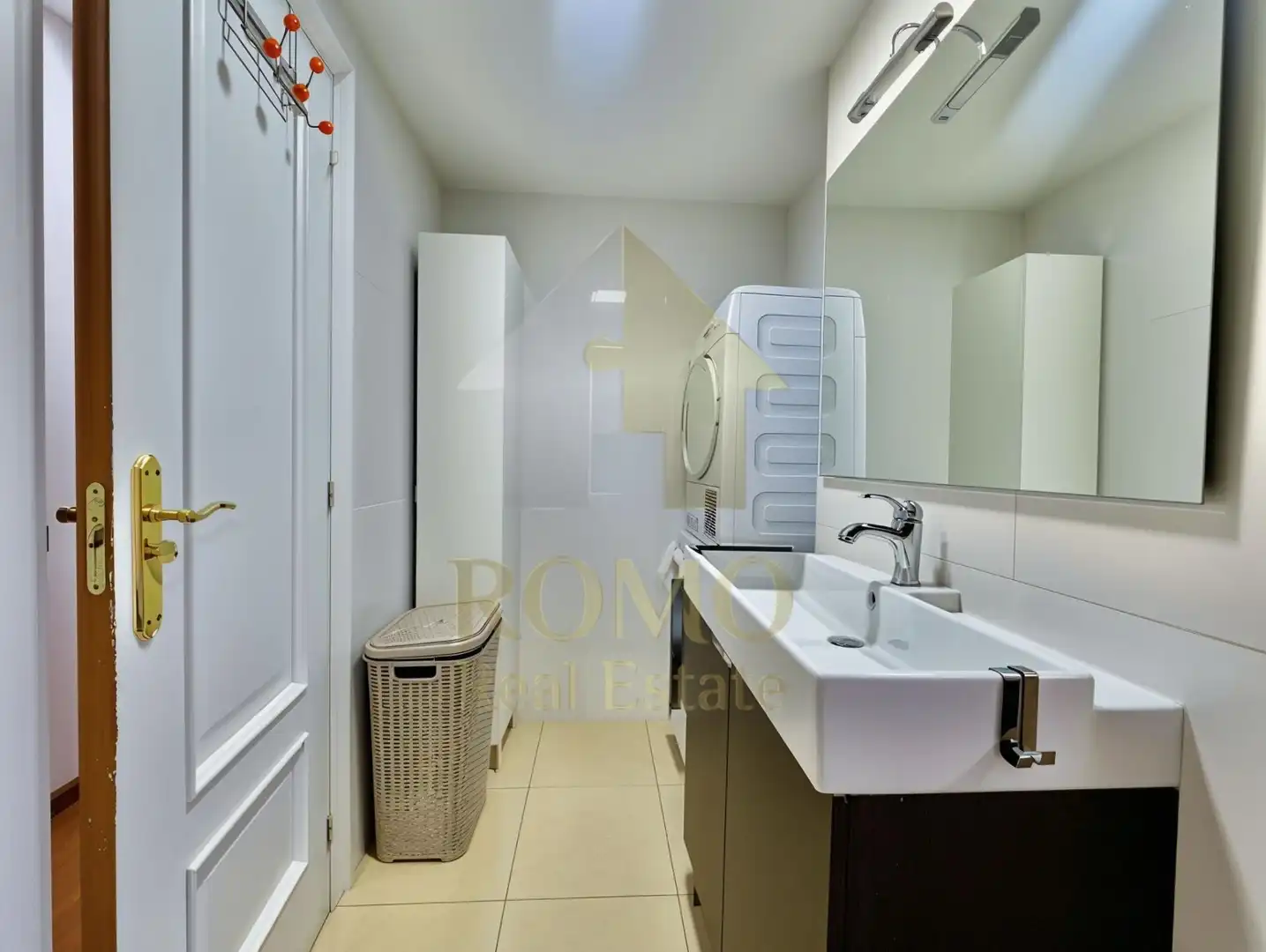 Baño de Piso en venta en Sabadell con Calefacción, Parquet y Terraza