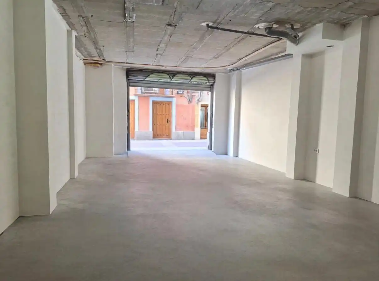 Business premises for sale in Calle ALCOBER, imagen 4