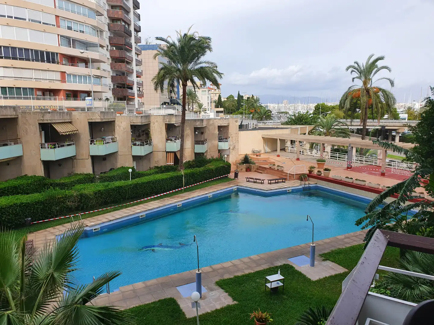 Apartament amb terrassa de lloguer a Ponent