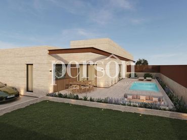 Chalet con piscina en venta en Centro