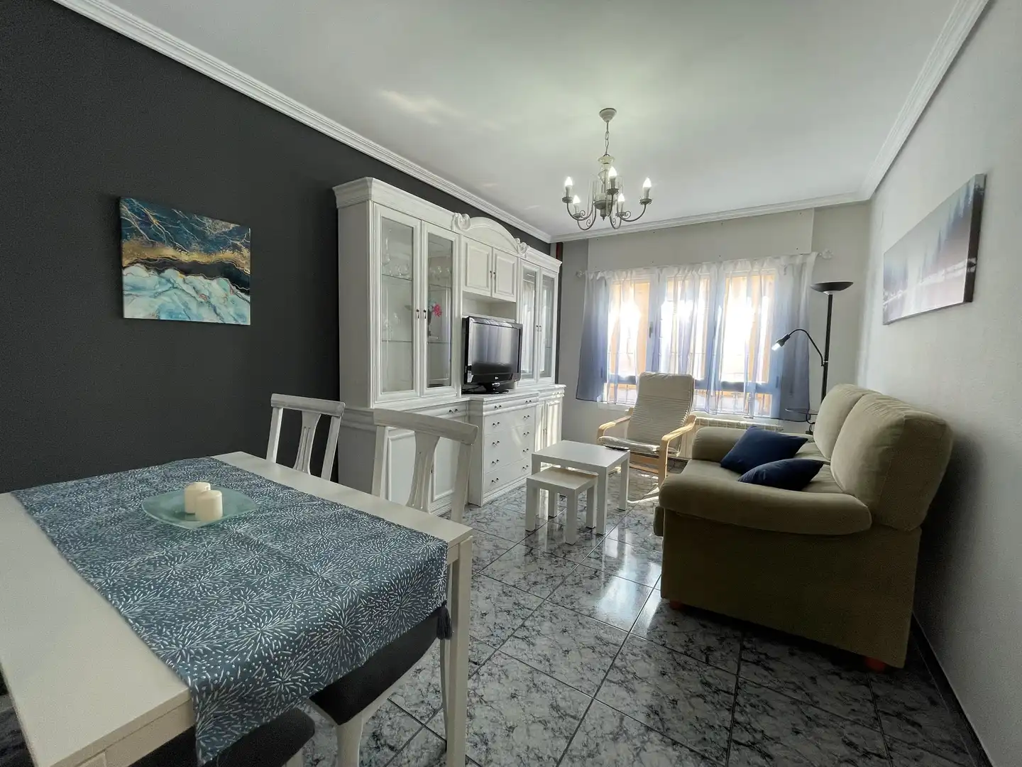 Sala de estar de Piso de alquiler en Tudela de Duero con Calefacción, Amueblado y Horno