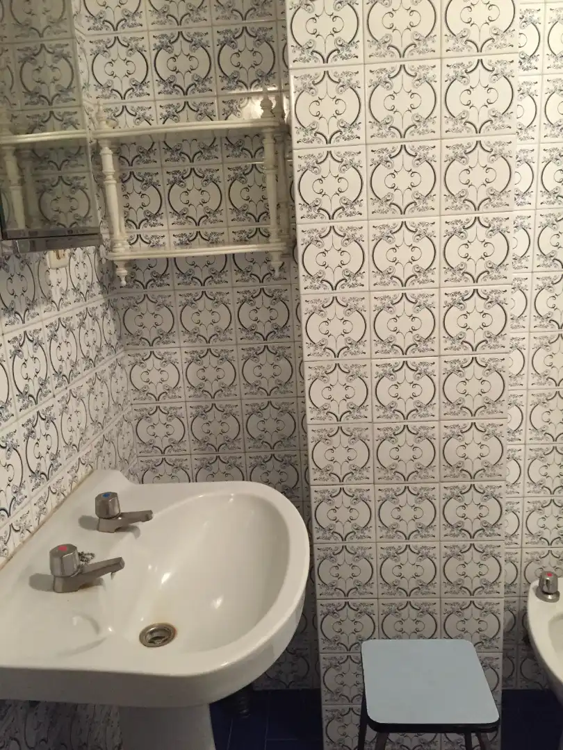 Baño de Piso de alquiler en Santiago de Compostela  con Amueblado
