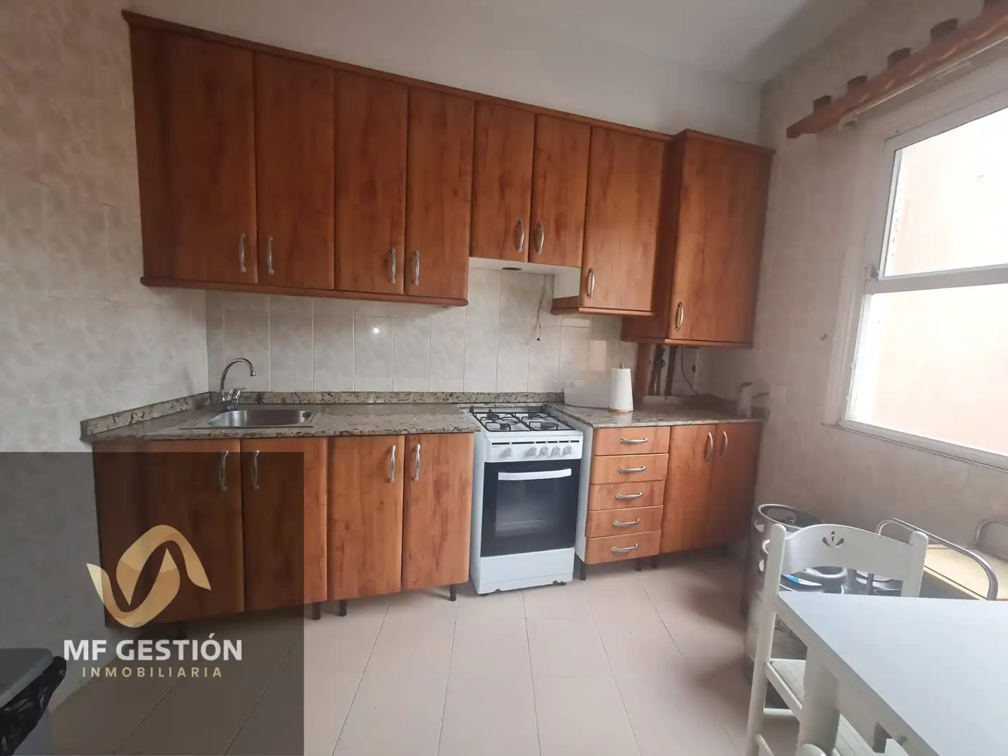 Cocina de Piso en venta en Vigo  con Parquet, Amueblado y Horno