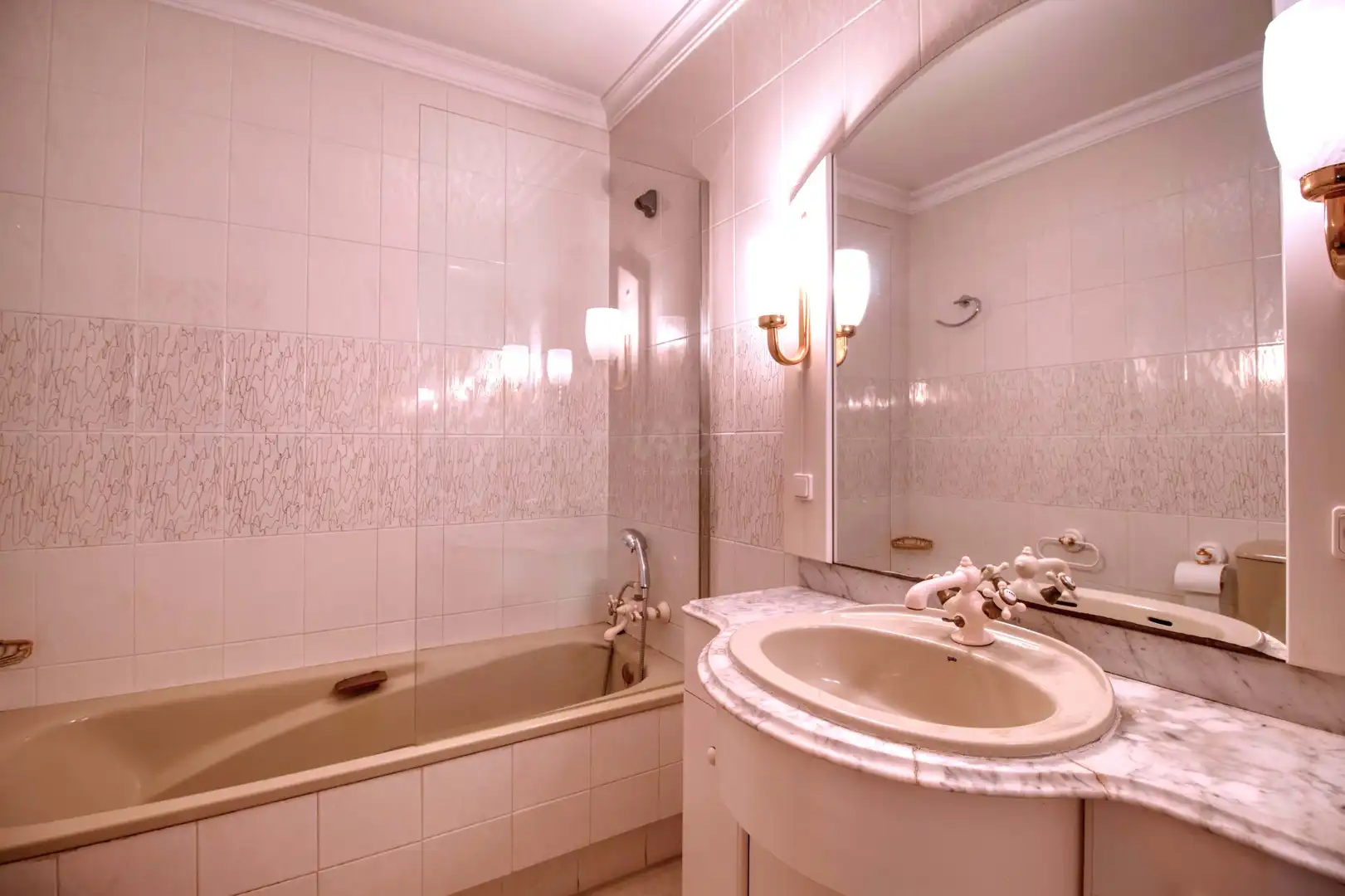 Baño de Piso en venta en Alicante / Alacant con Aire acondicionado