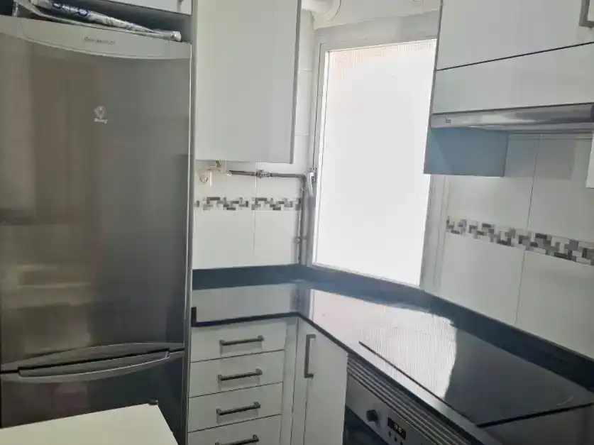 Küche von Wohnung zur Miete in  Madrid Capital mit Klimaanlage und Balkon