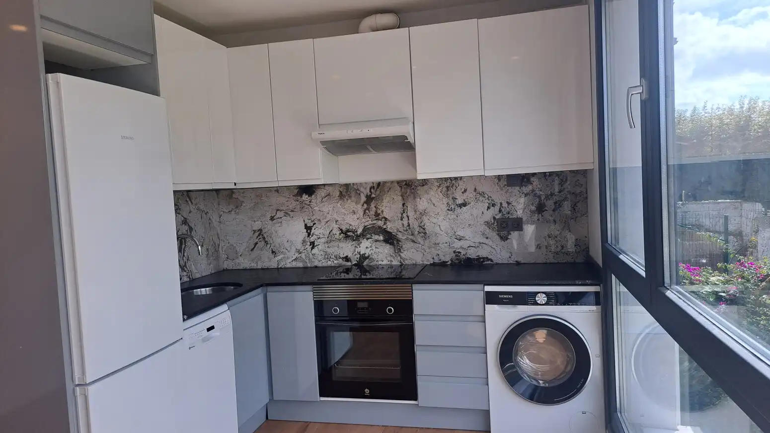Cocina de Piso de alquiler en Gijón  con Calefacción