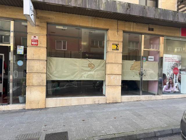 Local comercial en Alquiler en Calle pacita vigil \"la guaxa\", 1 en La Pola Siero