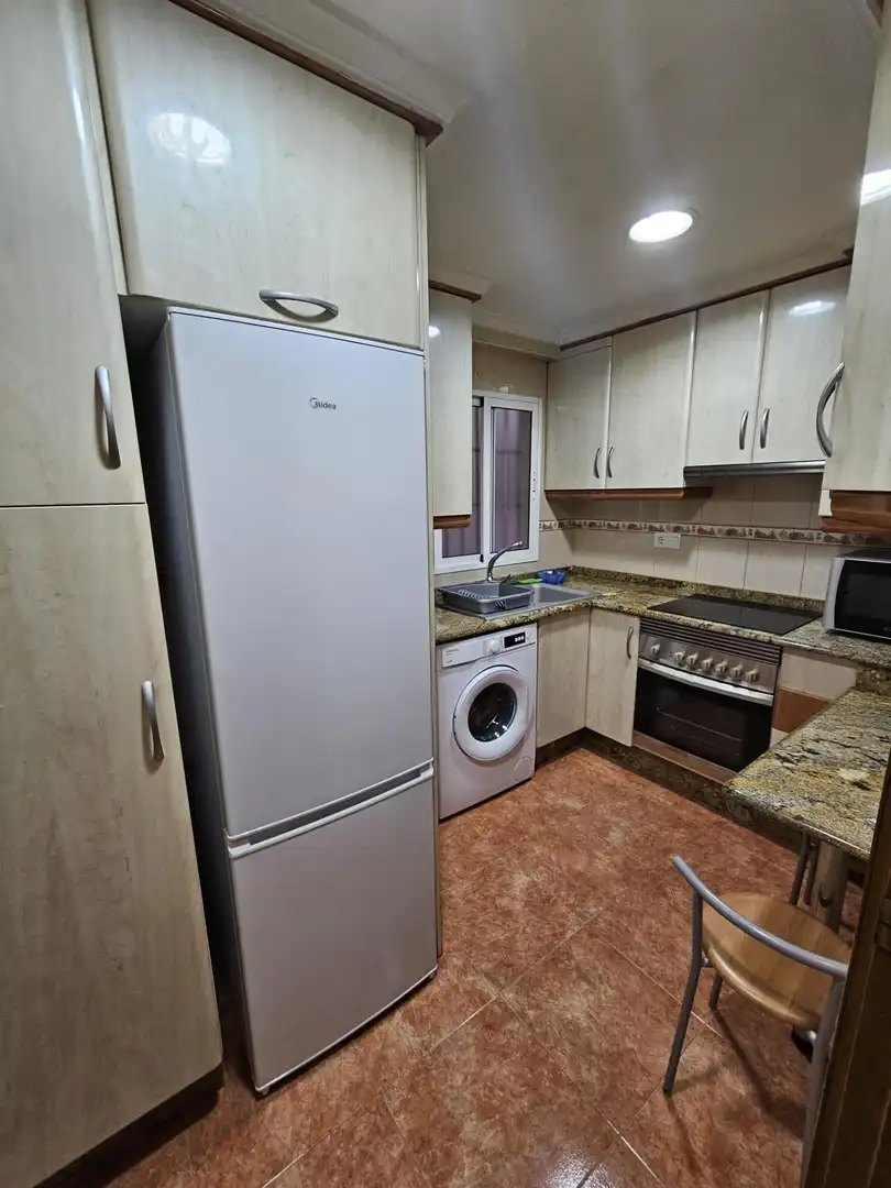 Cocina de Piso de alquiler en Valencia con Aire acondicionado, Calefacción y Amueblado