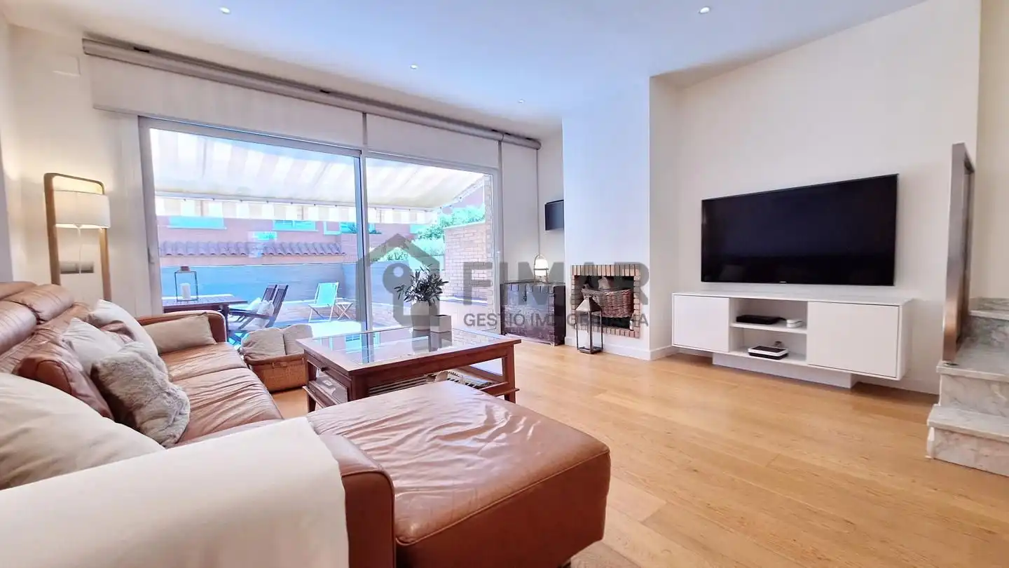 Sala de estar de Casa o chalet en venta en Vilassar de Mar con Aire acondicionado, Calefacción y Jardín privado