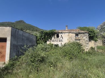 Maison rustique à vendre à Rossell