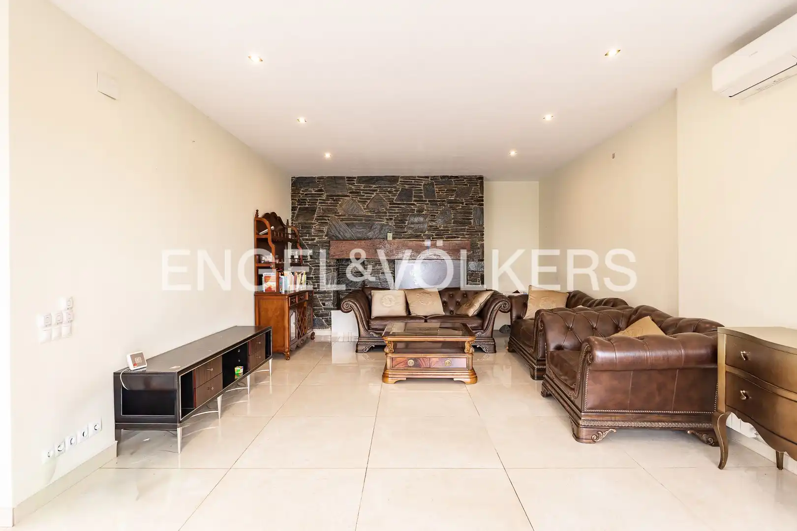 Sala de estar de Casa o chalet en venta en Premià de Dalt con Aire acondicionado, Calefacción y Jardín privado