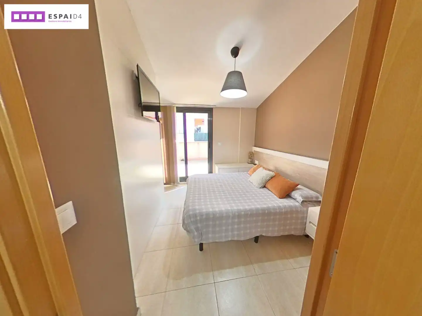 Habitación de Ático en venta en Ripollet con Aire acondicionado, Calefacción y Terraza