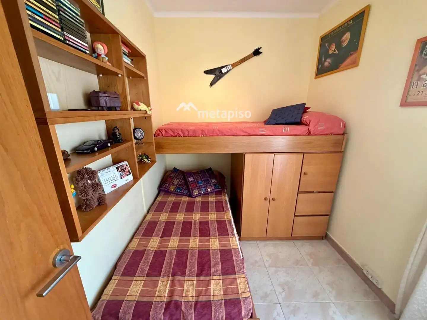 Schlafzimmer von Dachboden zum Verkauf in El Vendrell mit Klimaanlage, Heizung und Terrasse