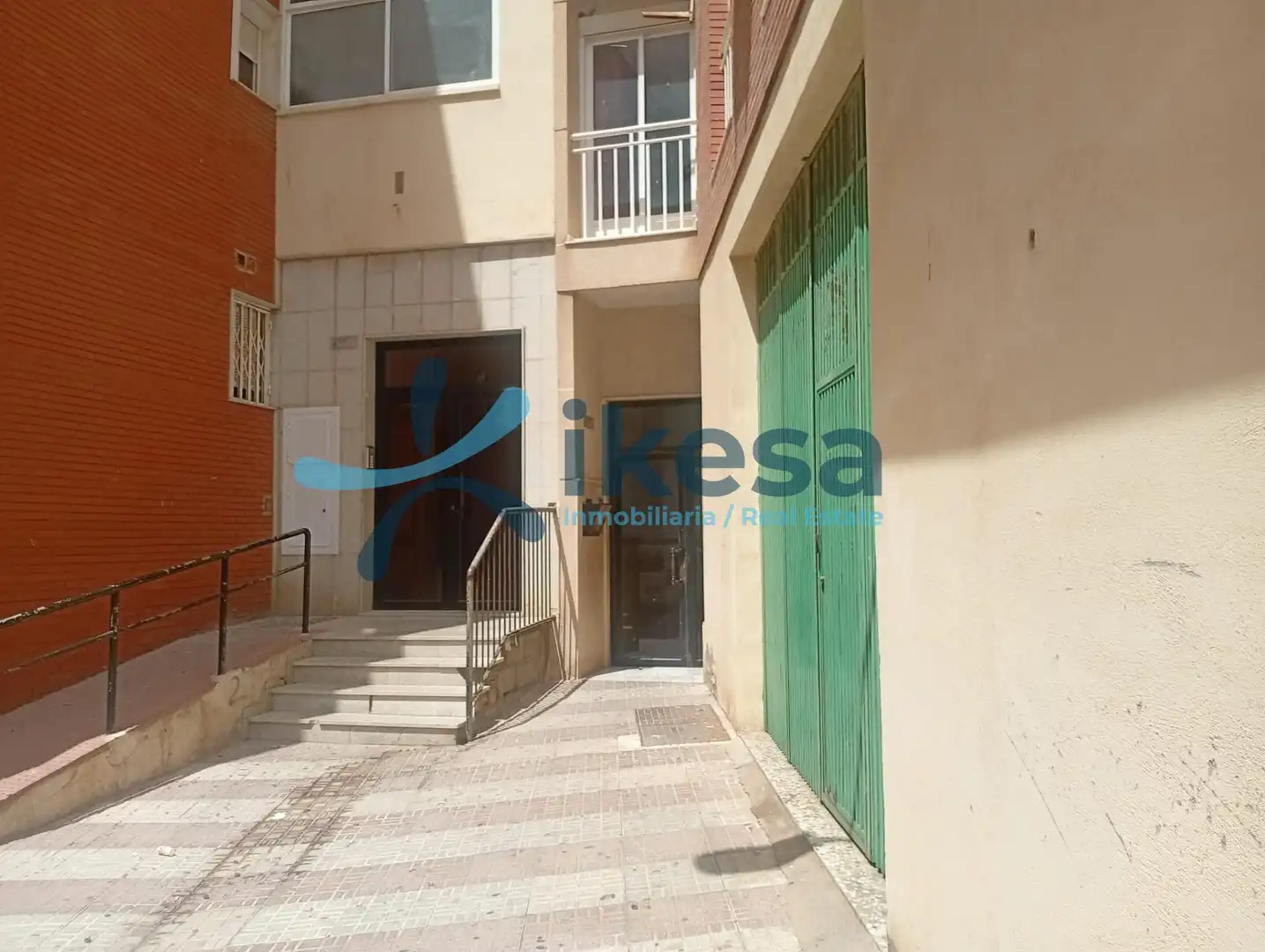 Vista exterior de Pis en venda en Adra