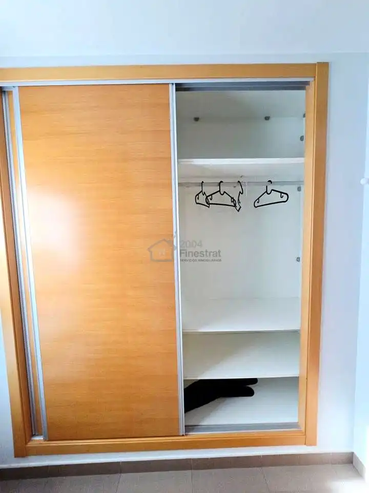 Bedroom of Flat for sale in Benidorm  with Air Conditioner, Terrace and Furnished