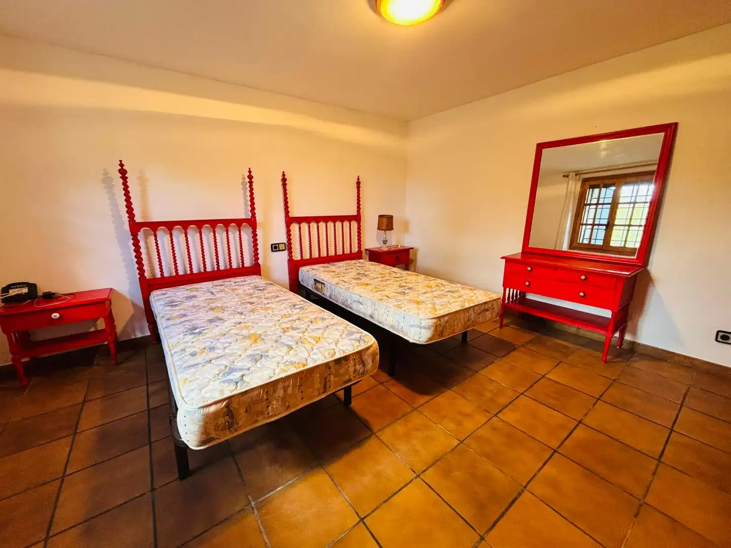 Dormitori de Finca rústica en venda en Cornudella de Montsant amb Aire condicionat, Jardí privat i Moblat
