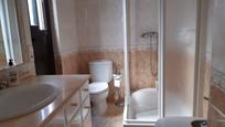 Bany de Casa o xalet en venda en  Córdoba Capital amb Terrassa i Balcó