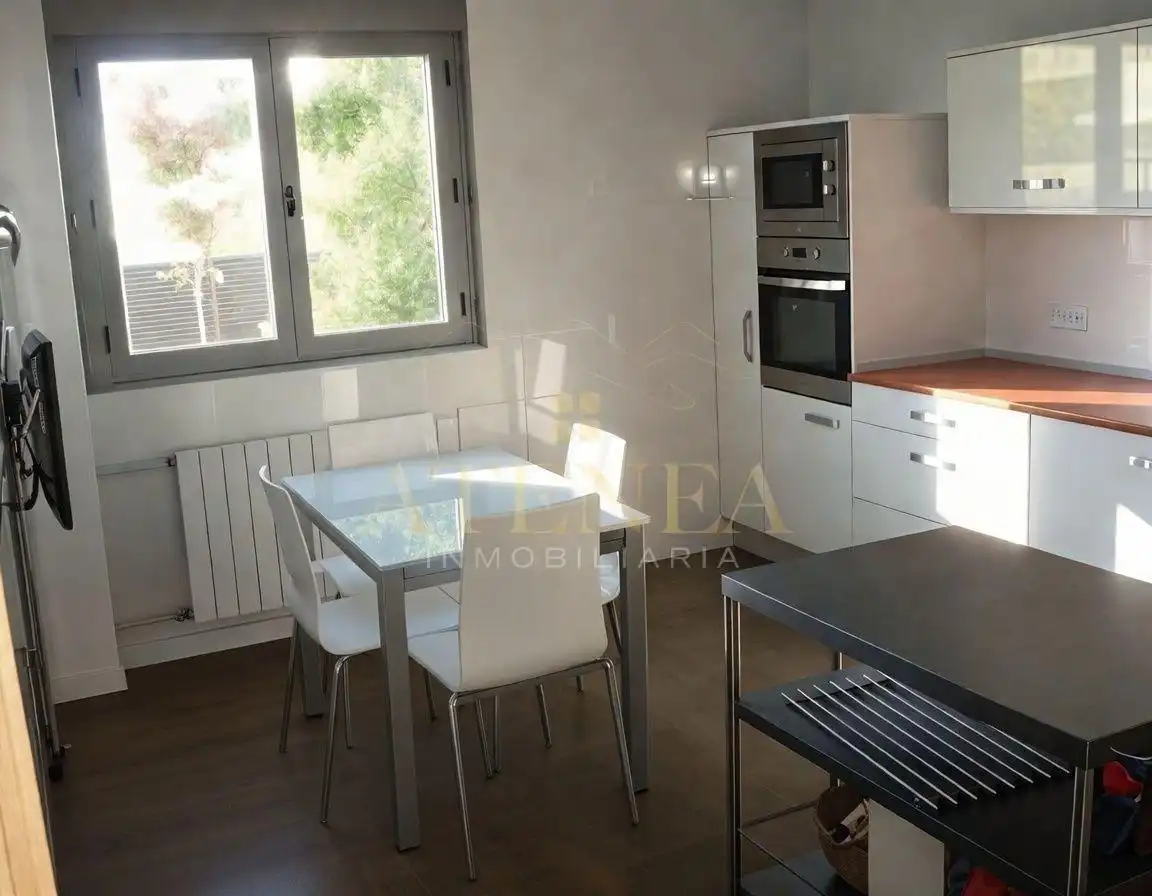 Cuina de Casa adosada en venda en Chinchilla de Monte-Aragón amb Calefacció, Jardí privat i Traster