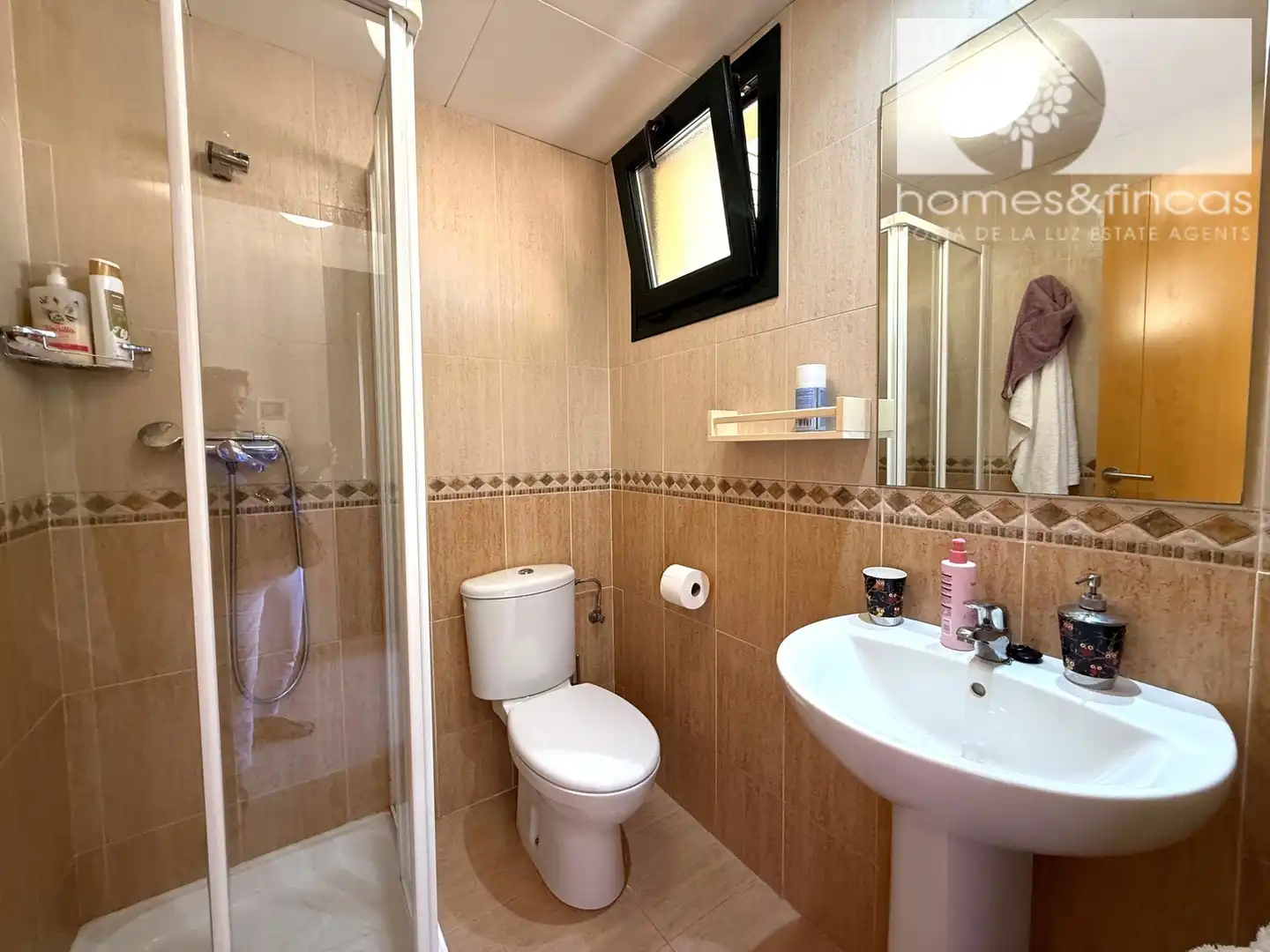 Baño de Ático en venta en Ayamonte con Aire acondicionado, Amueblado y Piscina comunitaria