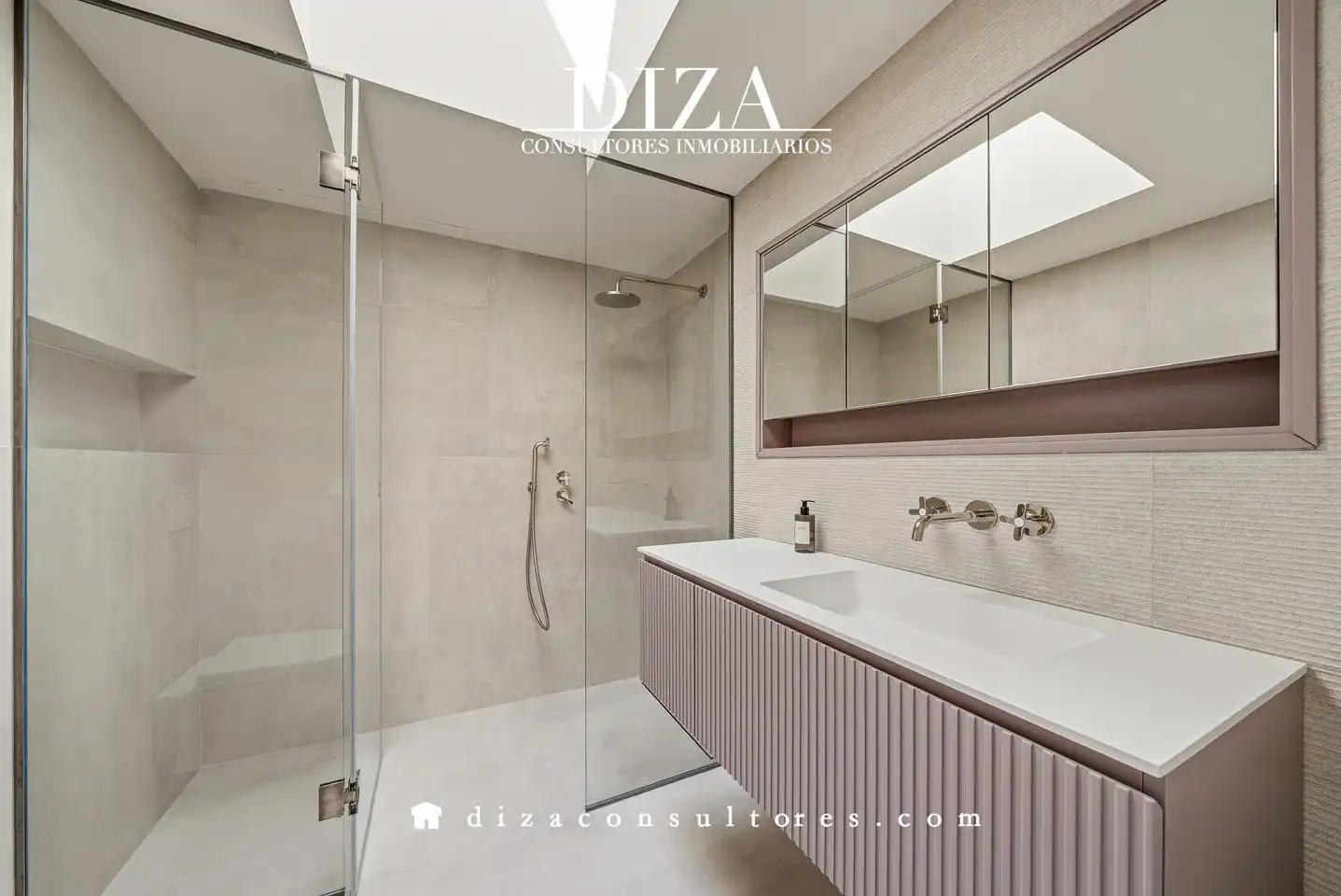 Baño de Casa o chalet en venta en Pozuelo de Alarcón con Aire acondicionado, Calefacción y Jardín privado
