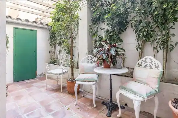 Terrasse von Erdgeschoss zum Verkauf in Barcelona mit Klimaanlage, Heizung und Parkett