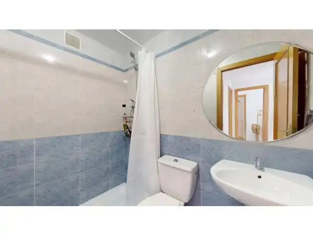 Bathroom of Flat for sale in Picassent  with Air Conditioner, Terrace and Swimming Pool
