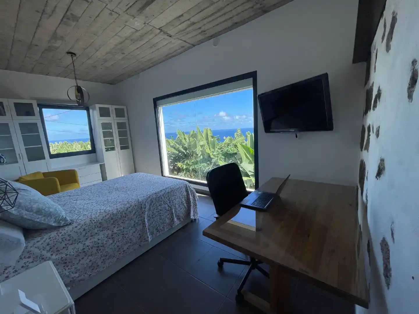 Dormitori de Apartament de lloguer en Barlovento amb Jardí privat i Moblat