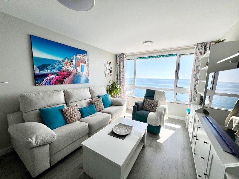 Sala de estar de Piso en venta en Benalmádena con Aire acondicionado, Terraza y Piscina