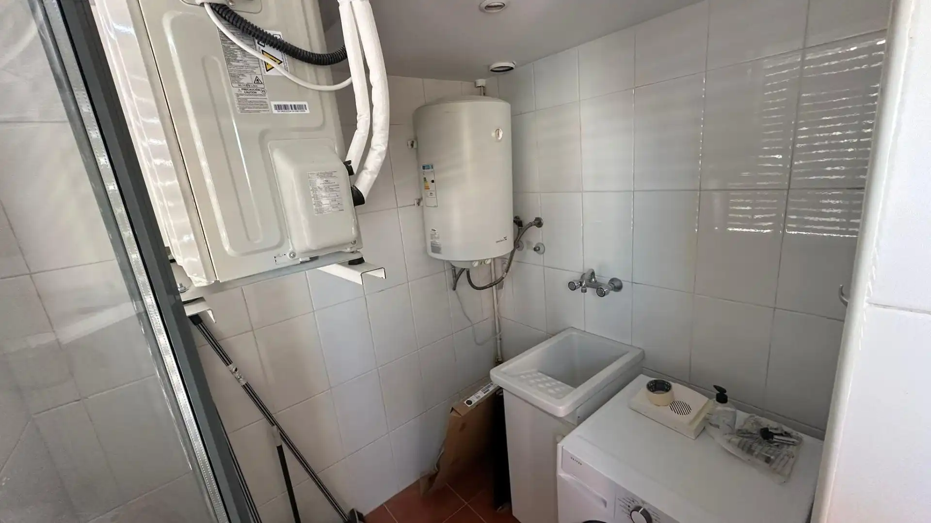 Baño de Apartamento de alquiler en Castellón de la Plana / Castelló de la Plana con Aire acondicionado, Calefacción y Amueblado