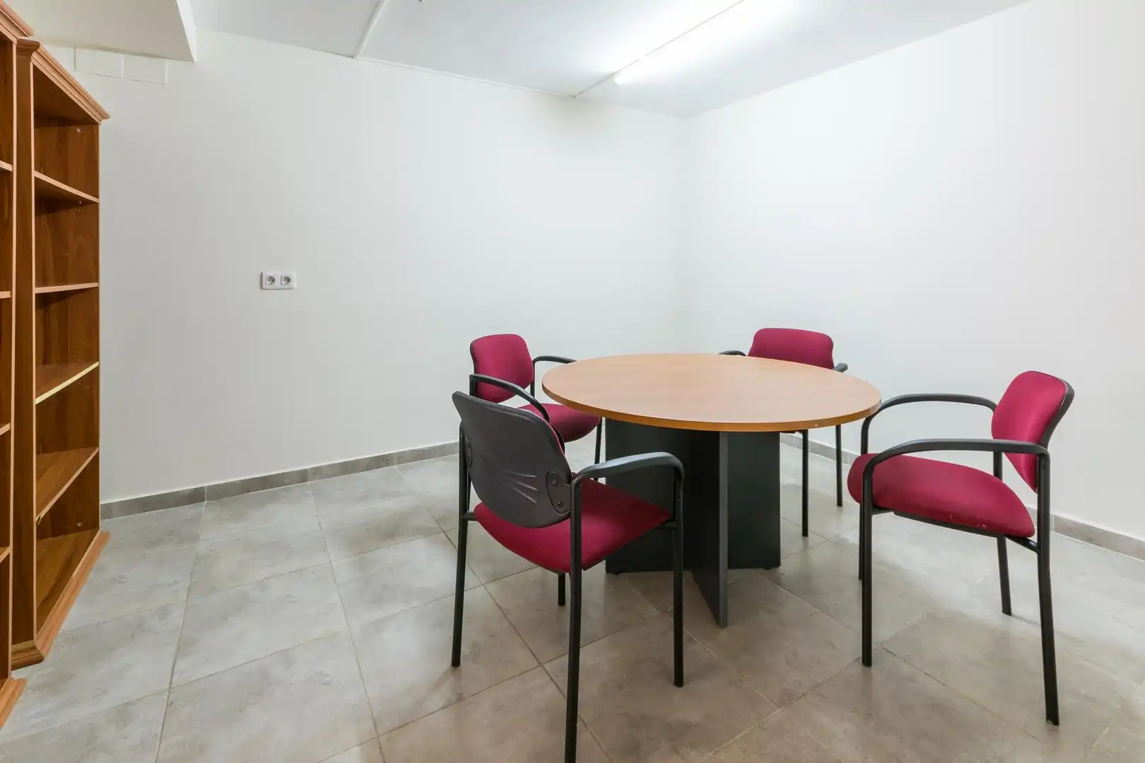Büro zum Verkauf in Gandia mit Klimaanlage und Heizung