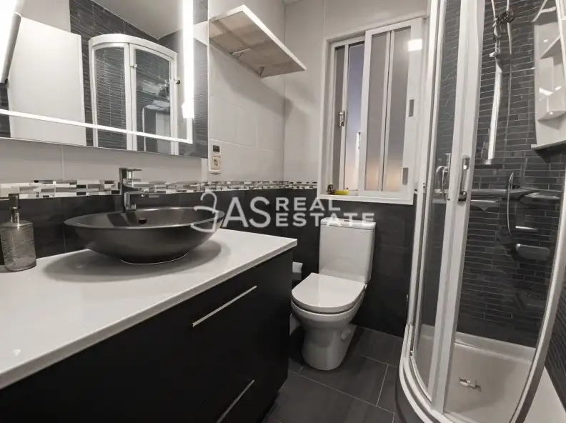 Baño de Piso en venta en Madrid con Aire acondicionado y Amueblado