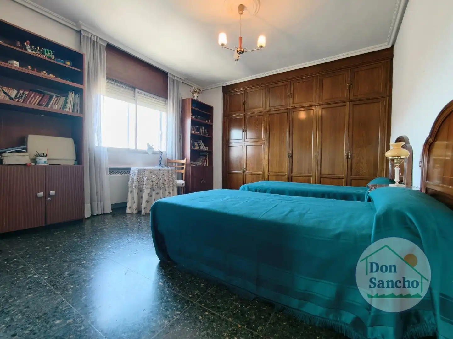 Habitación de Piso en venta en Valladolid con Calefacción, Terraza y Trastero