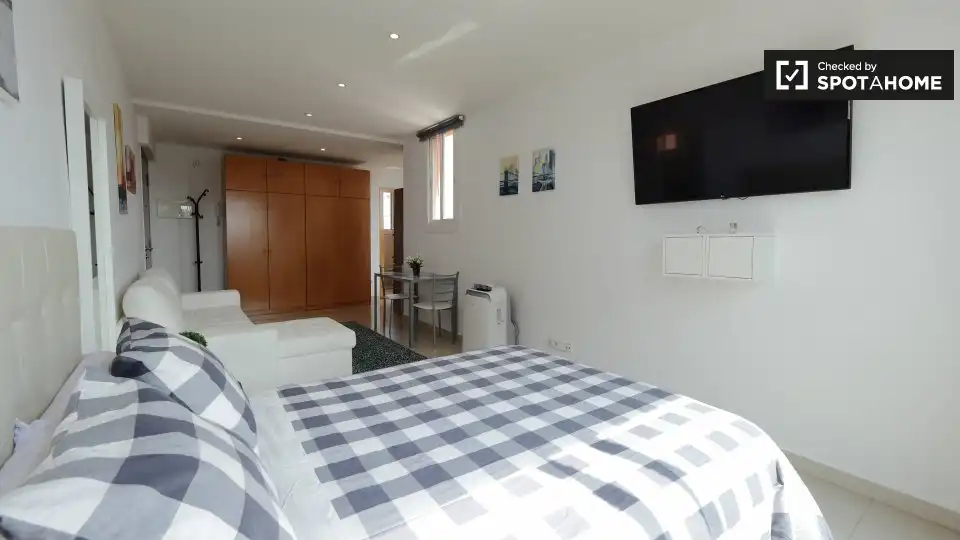 Flat with terrace to rent in Eixample, imagen 5