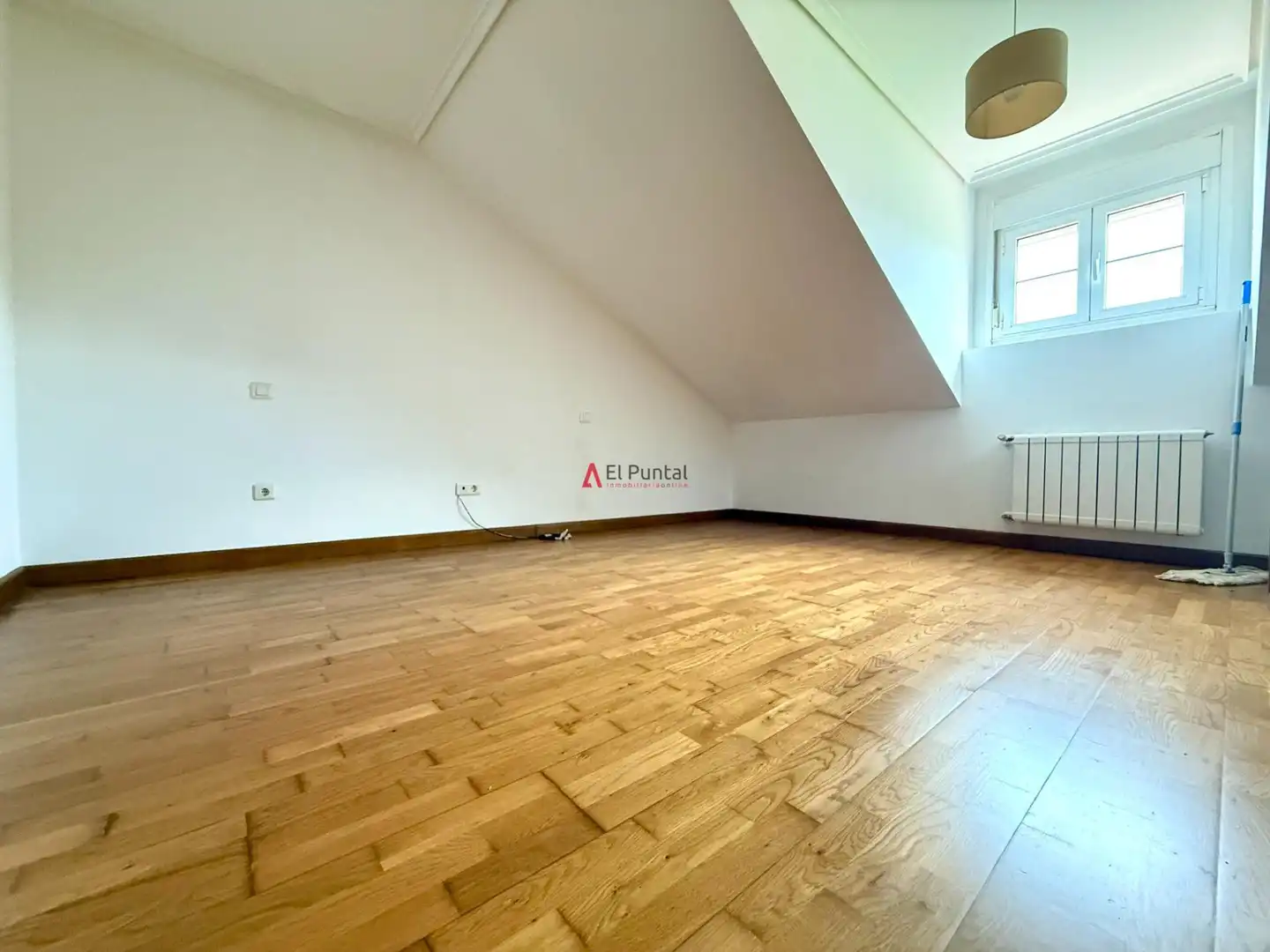 Maisonette zum Verkauf in Piélagos mit Heizung, Parkett und Abstellraum
