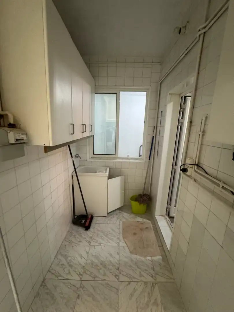 Baño de Piso en venta en Cornellà de Llobregat con Calefacción, Horno y Microondas