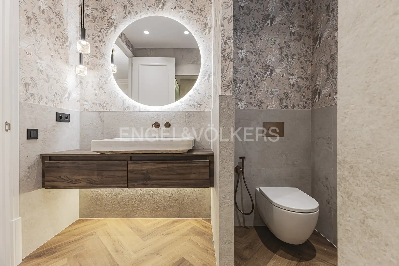 Baño de Piso de alquiler en Barcelona con Aire acondicionado, Calefacción y Parquet