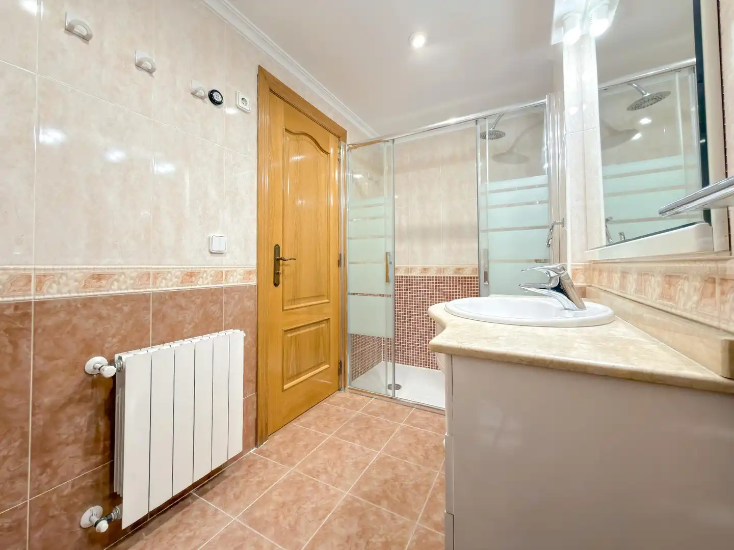 Baño de Piso en venta en Valencia con Aire acondicionado y Calefacción