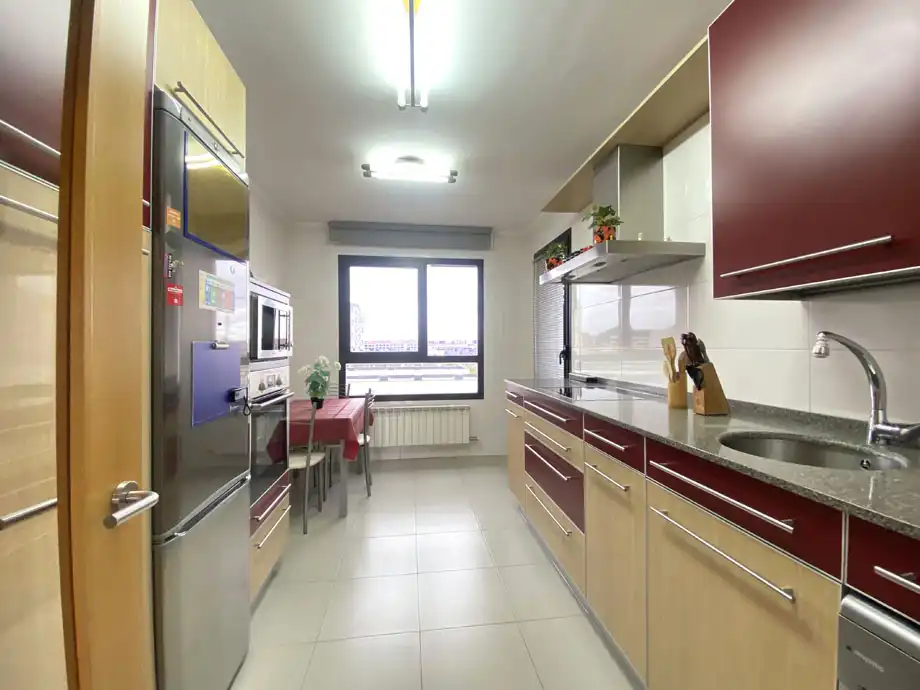 Kitchen of Flat for sale in Vitoria - Gasteiz  with Heating, Parquet flooring and Terrace