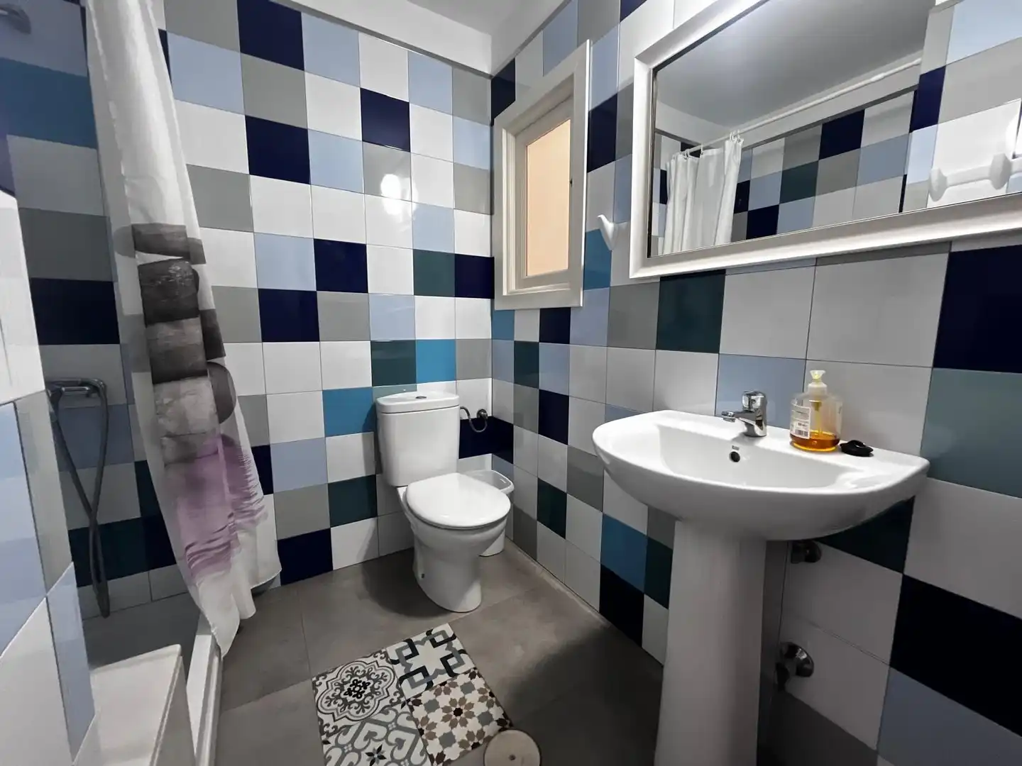 Baño de Piso en venta en Chipiona