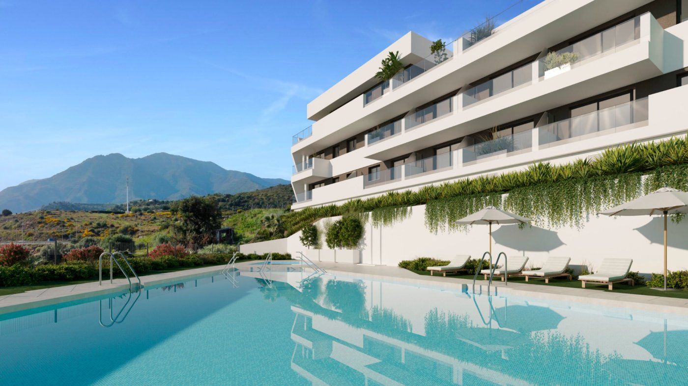 Piscina de Planta baixa en venda en Estepona amb Aire condicionat, Calefacció i Jardí privat