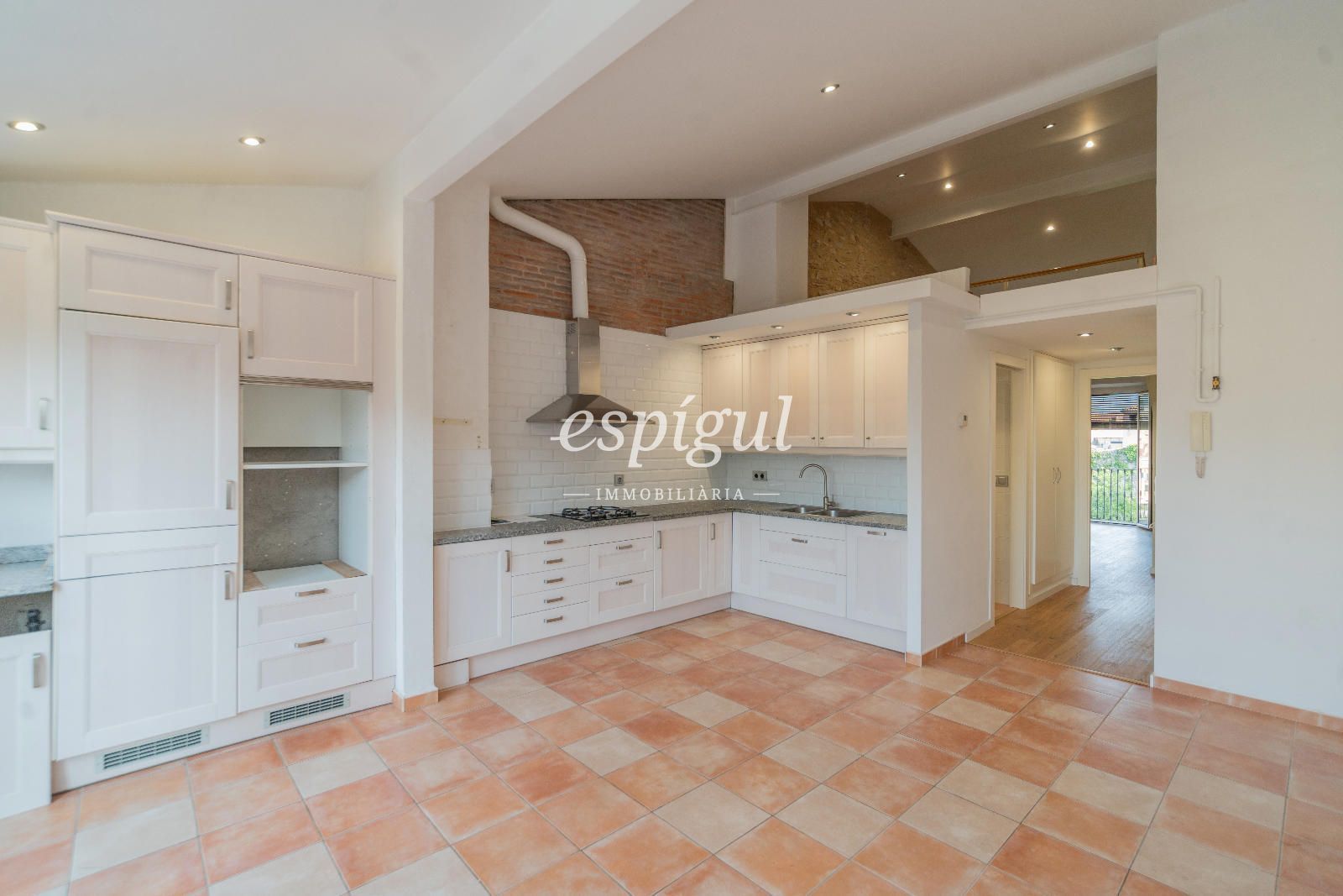 Cocina de Piso en venta en Girona Capital con Calefacción y Amueblado